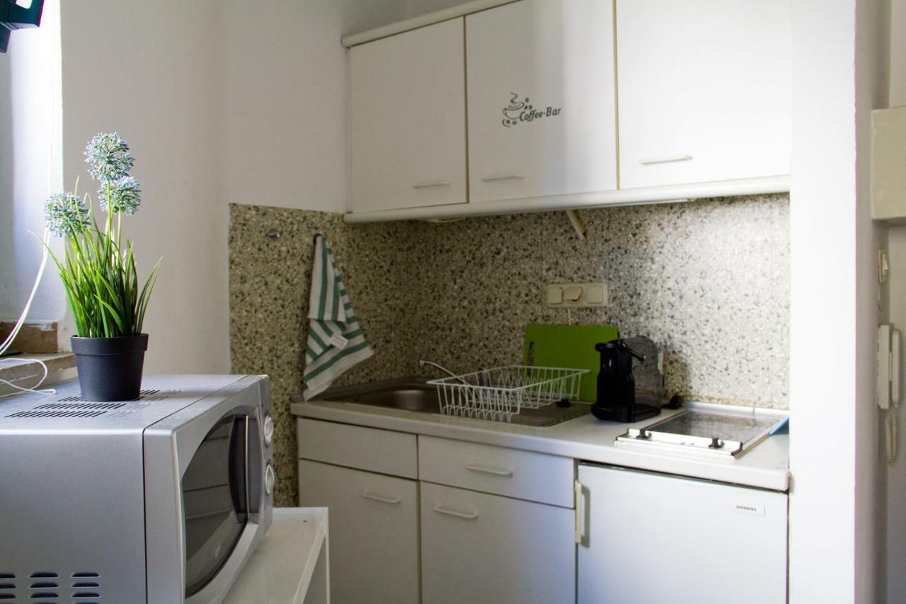 **** Comfortable Studio **** Hansaring 19, Mediapark, Messe, Dom Appartement Keulen