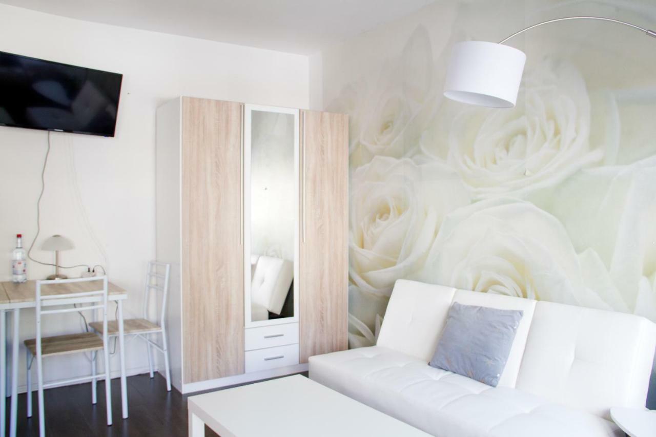 **** Comfortable Studio **** Hansaring 19, Mediapark, Messe, Dom Appartement